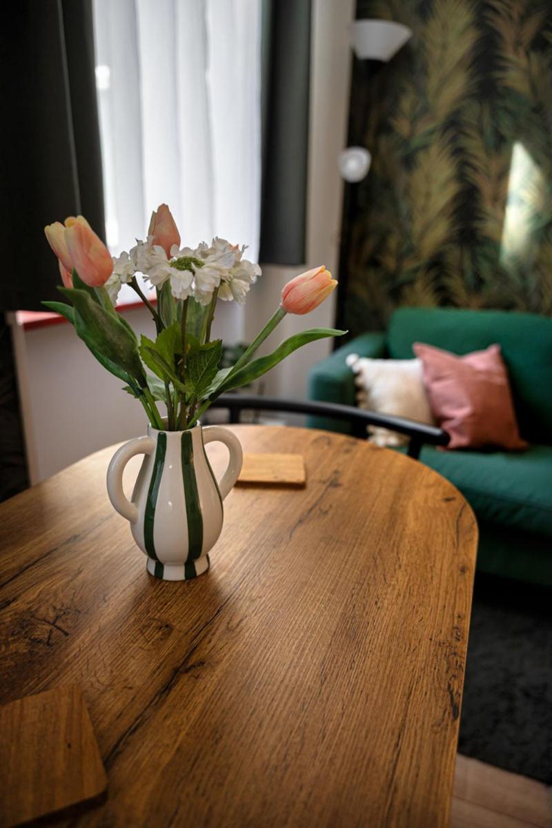 Palm Near By Heroes Square With Free Parking Apartamento *